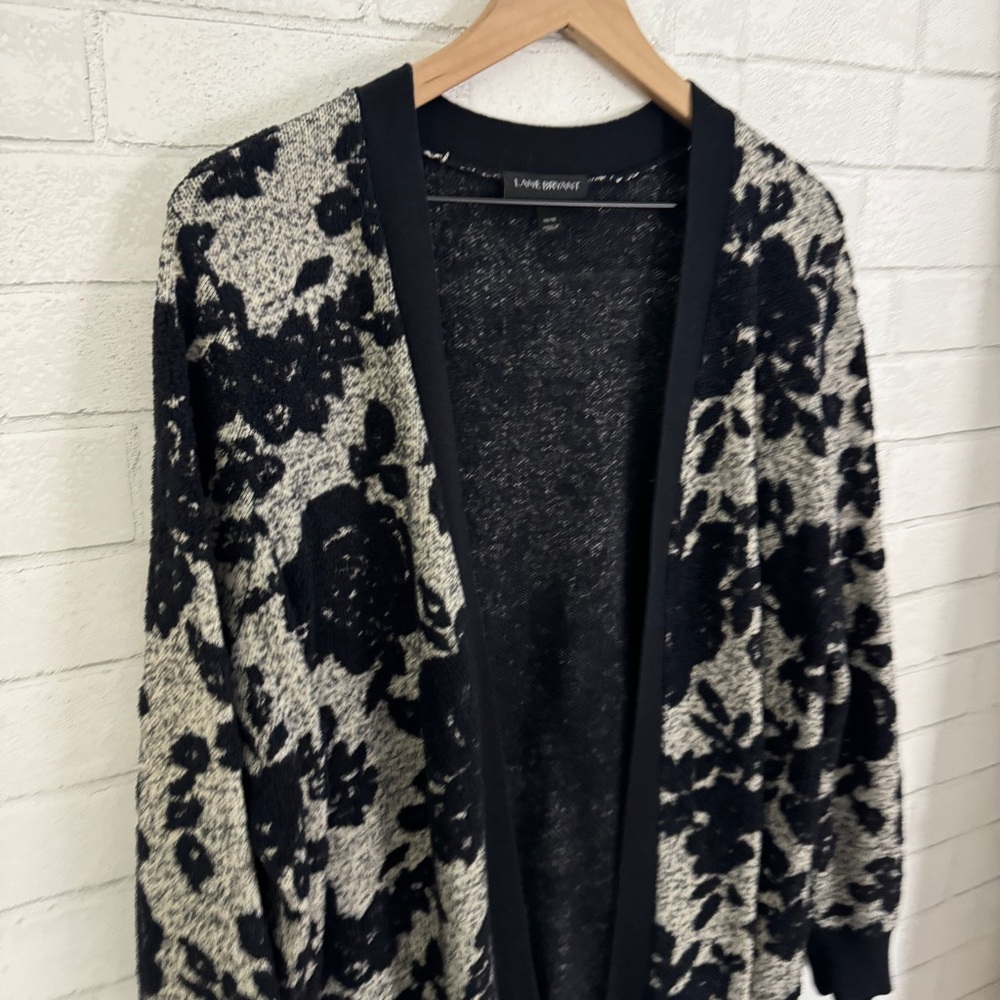 LANE BRYANT Thick Flowered Open Cardigan - Picture 2 of 9